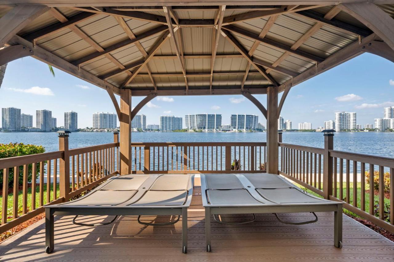 Waterfront Luxury New * Miami Beach